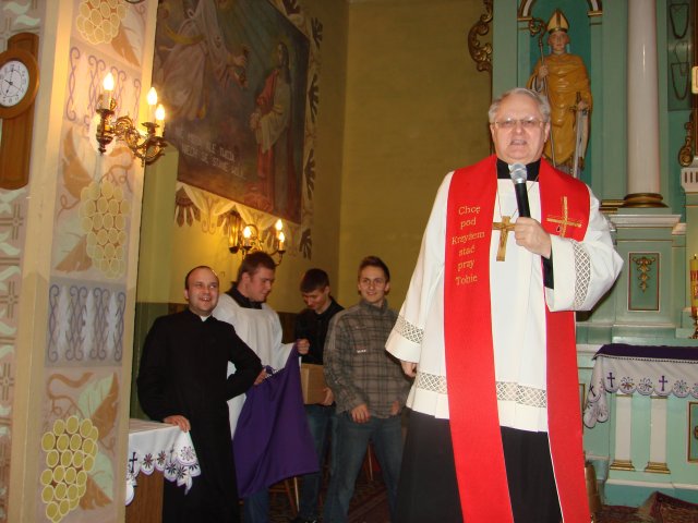 Misje i pożegnanie krzyża