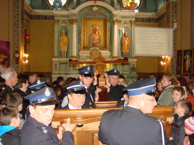 Misje i pożegnanie krzyża