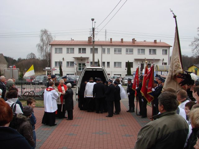 Misje i pożegnanie krzyża