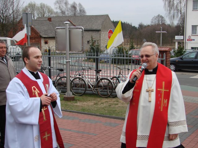 Misje i pożegnanie krzyża