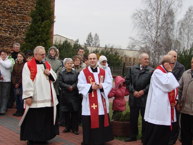 Misje i pożegnanie krzyża