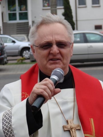 Misje i pożegnanie krzyża
