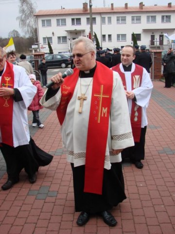 Misje i pożegnanie krzyża