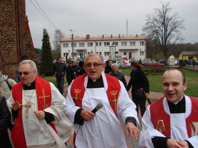 Misje i pożegnanie krzyża
